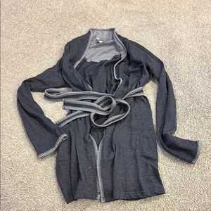 Izod Gray and Black Robe Soft Intimates Sleepwear